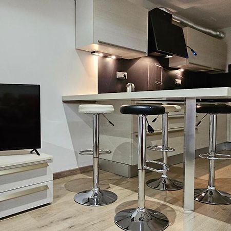 Il Cortiletto 2 Apartments Калолциокорте Екстериор снимка