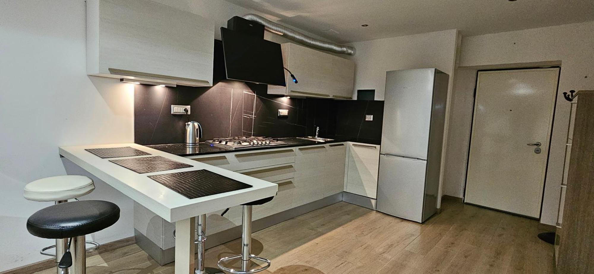 Il Cortiletto 2 Apartments Калолциокорте Екстериор снимка